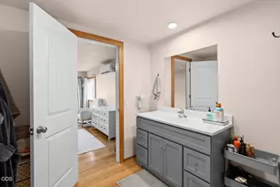 6400 Frost Ln, Talent, OR 97540 - Photo 17