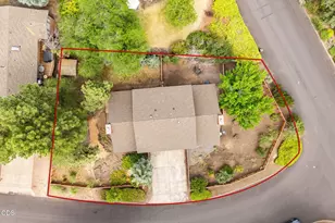 2806 NE Lotno Dr, Bend, OR 97701 - Photo 35