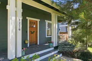 1236 Northwest Mount Washington Drive, Bend, OR 97703 - Photo 39