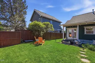 1236 Northwest Mount Washington Drive, Bend, OR 97703 - Photo 29