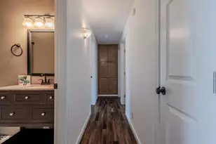 1104 Coachman Dr, Central Point, OR 97502 - Photo 15