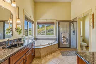 1354 Ridgecrest Dr, Klamath Falls, OR 97601 - Photo 13