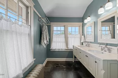 1307 Queen Anne Avenue, Medford, OR 97504 - Photo 27