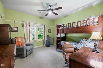 1307 Queen Anne Avenue, Medford, OR 97504 - Photo 29