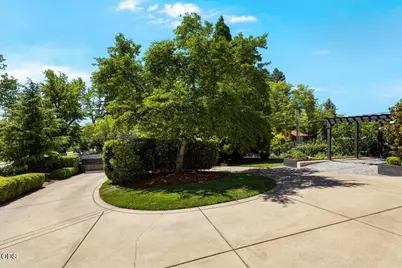 1307 Queen Anne Avenue, Medford, OR 97504 - Photo 71