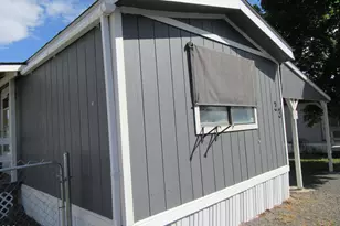 4751 Bellm Dr, Klamath Falls, OR 97603 - Photo 3