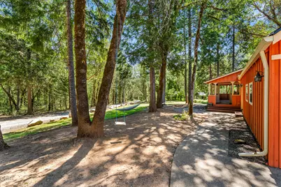 6907 Bear Branch Road, Rogue River, OR 97537 - Photo 3
