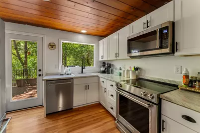 6907 Bear Branch Road, Rogue River, OR 97537 - Photo 7