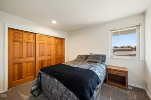 21455 SW Young Ave, Bend, OR 97703 - Photo 43