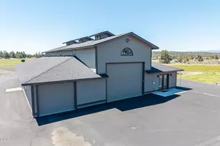 21455 SW Young Ave, Bend, OR 97703 - Photo 81