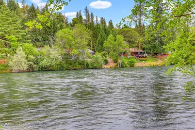 2697 Old Ferry Road, Shady Cove, OR 97539 - Photo 7