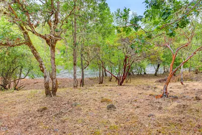 2697 Old Ferry Road, Shady Cove, OR 97539 - Photo 9