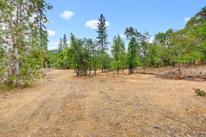 2697 Old Ferry Road, Shady Cove, OR 97539 - Photo 17