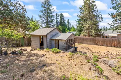 709 NE Lafayette Avenue, Bend, OR 97701 - Photo 25