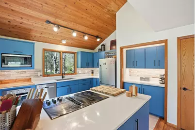 17901 Red Cedar Lane, Sunriver, OR 97707 - Photo 11