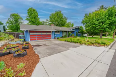 333 Havana Avenue, Medford, OR 97504 - Photo 3