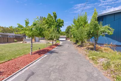 1660 NW Highland Avenue, Grants Pass, OR 97526 - Photo 45