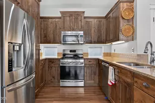 20844 Gateway Dr, Bend, OR 97702 - Photo 11