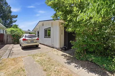 3339 Perrydale Court, Medford, OR 97501 - Photo 37