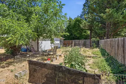 3339 Perrydale Court, Medford, OR 97501 - Photo 33