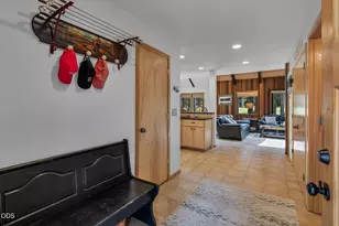 71006 Bracken Ln, Black Butte Ranch, OR 97759 - Photo 9