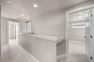 2708 NW 28th St, Redmond, OR 97756 - Photo 9