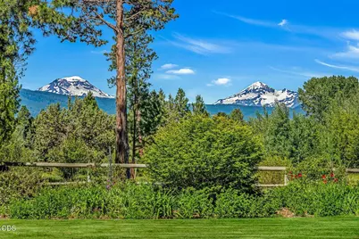 64464 Collins Road, Bend, OR 97703 - Photo 3