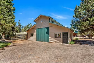 64464 Collins Road, Bend, OR 97703 - Photo 29