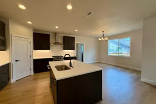 21421 Krakatoa Ct, Bend, OR 97702 - Photo 9