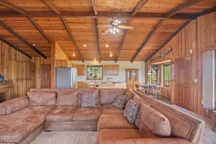 700 Cienaga Ln, Grants Pass, OR 97526 - Photo 3