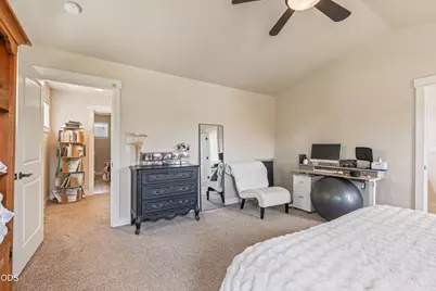 1885 NE Altura Drive, Bend, OR 97701 - Photo 15