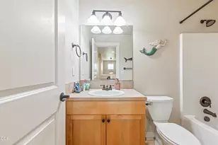 1885 NE Altura Dr, Bend, OR 97701 - Photo 25