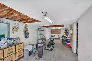 2240 Hull Rd, Medford, OR 97501 - Photo 41