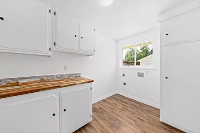 2040 Hamilton Lane SW, Grants Pass, OR 97527 - Photo 21