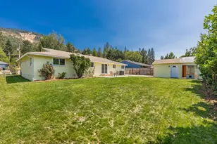 2040 Hamilton Ln SW, Grants Pass, OR 97527 - Photo 9
