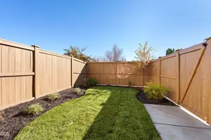 21169 NE Beall Dr, Bend, OR 97701 - Photo 37