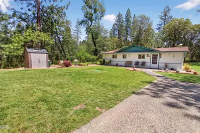 4041 Woodland Park Road, Grants Pass, OR 97527 - Photo 13