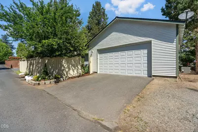 20621 Couples Lane, Bend, OR 97702 - Photo 23