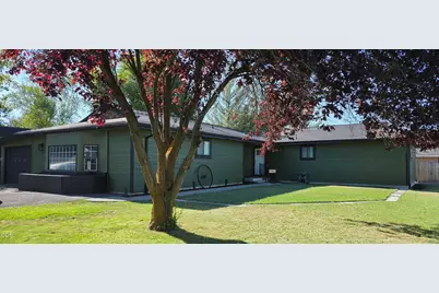 5824 Independence Avenue, Klamath Falls, OR 97603 - Photo 1