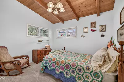 11339 Michael Road, Central Point, OR 97502 - Photo 13