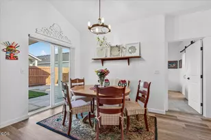 689 Heber Ln, Medford, OR 97501 - Photo 13