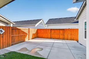 689 Heber Ln, Medford, OR 97501 - Photo 25