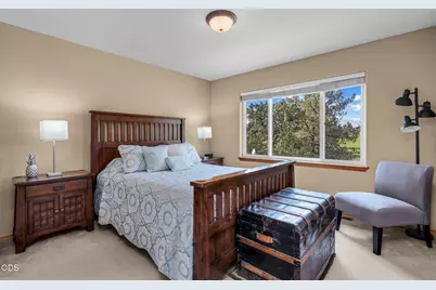 8520 Golden Pheasant Court, Redmond, OR 97756 - Photo 15