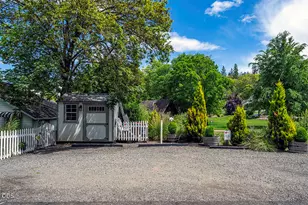 215 S 4th St, Jacksonville, OR 97530 - Photo 49