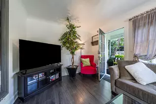 215 S 4th St, Jacksonville, OR 97530 - Photo 25