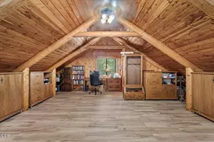 8155 Rogue River Hwy, Grants Pass, OR 97527 - Photo 25