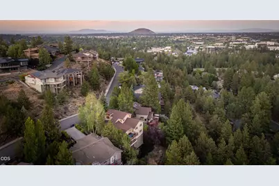 1819 SW Troon Avenue, Bend, OR 97702 - Photo 111