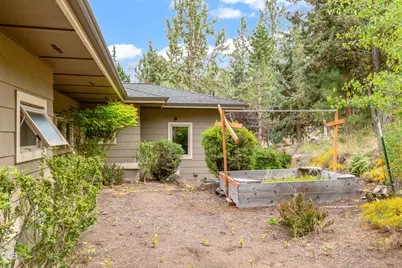 1195 NW Remarkable Drive, Bend, OR 97703 - Photo 29