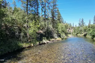 2525 Kinney Creek Rd, Jacksonville, OR 97530 - Photo 3