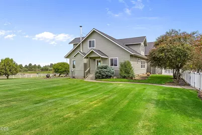 63531 Gentry Loop, Bend, OR 97701 - Photo 13